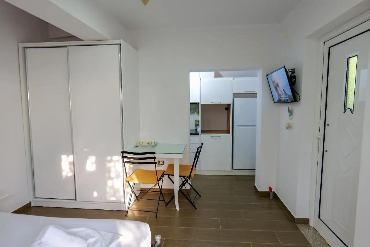 Apartment Villa Ani Borsh