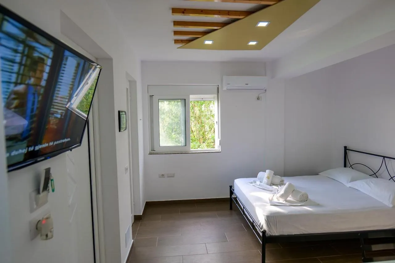 Villa Ani Borsh 0*,  Albania